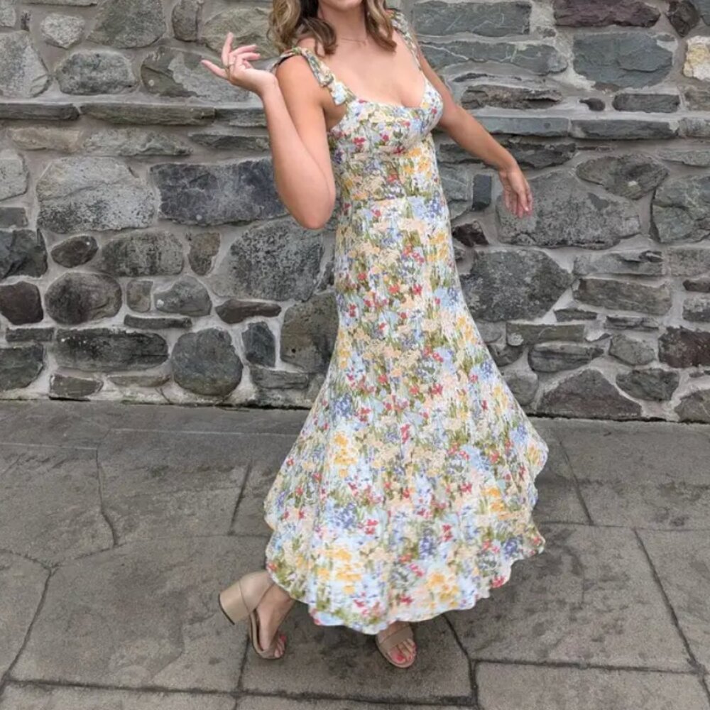 Reformation Nadira Dress (size 0P) Floral - Midi
